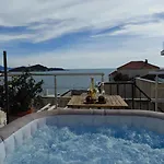 & Lady O Dubrovnik
