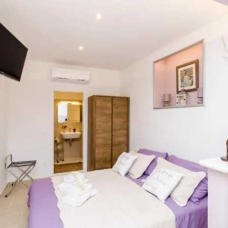 Guest house & Lady O 3*